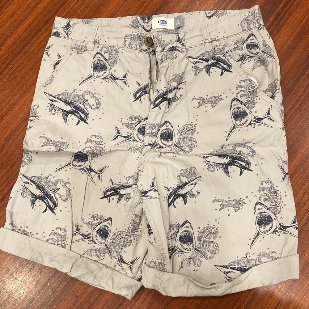 EUC Old Navy grey & blue shark shorts size 18